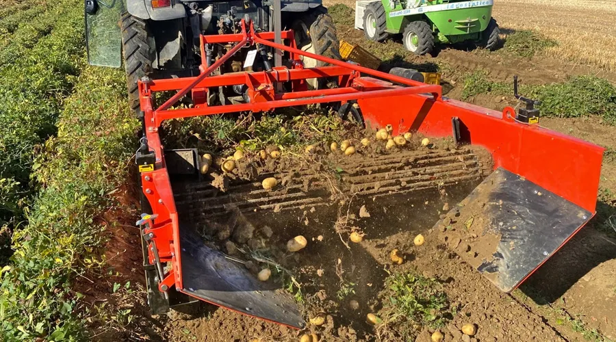 आलू खोदने की मशीन पर 75% प्रतिशत अनुदान   Image